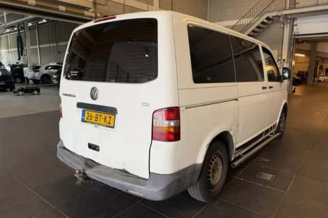 Volkswagen Transporter (2005) thumbnail 5