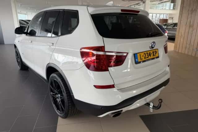 BMW X3 (2015) thumbnail 5
