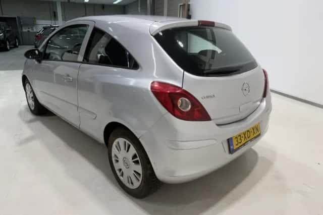 Opel Corsa (2007) thumbnail 5