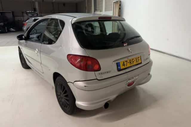 Peugeot 206 (2005) thumbnail 5