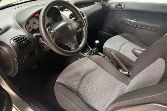 Peugeot 206 (2005) thumbnail 6