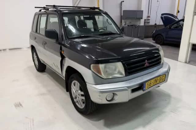 Mitsubishi Pajero Pinin (2002) thumbnail 2