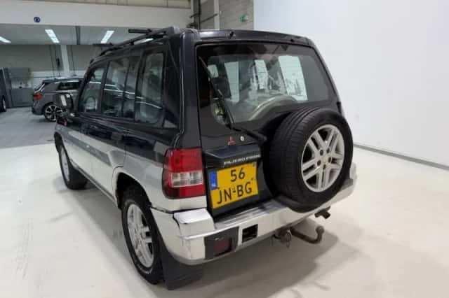 Mitsubishi Pajero Pinin (2002) thumbnail 4