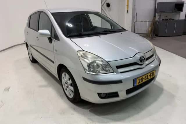 Toyota Verso (2006) thumbnail 2