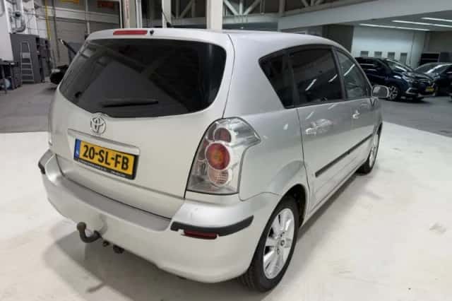 Toyota Verso (2006) thumbnail 4