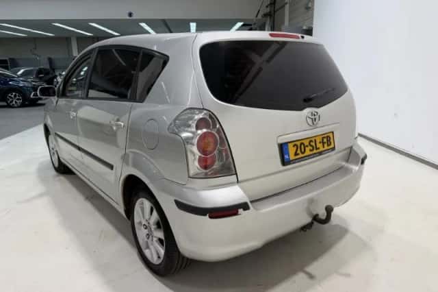Toyota Verso (2006) thumbnail 5