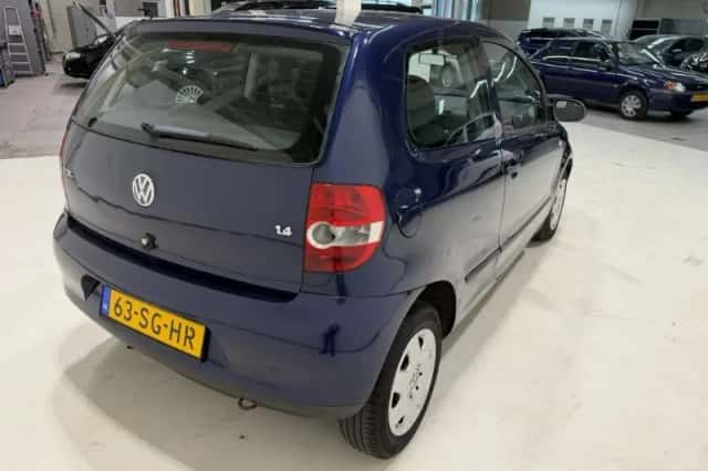 Volkswagen Fox (2005) thumbnail 4