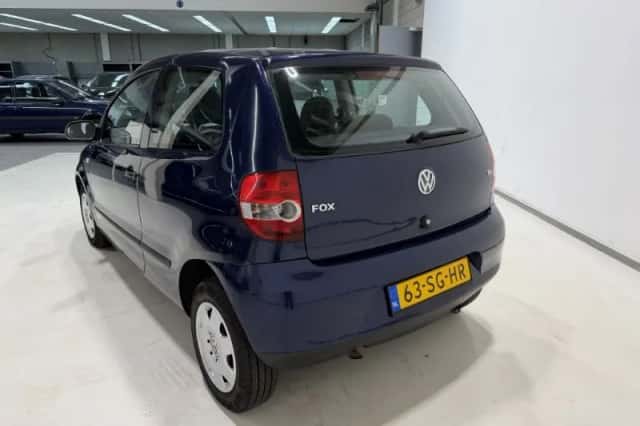 Volkswagen Fox (2005) thumbnail 5