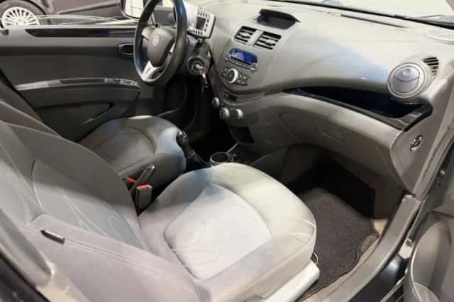 Chevrolet Spark (2010) thumbnail 3