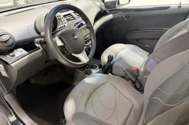 Chevrolet Spark (2010) thumbnail 6