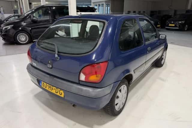 Ford Fiesta (2001) thumbnail 2