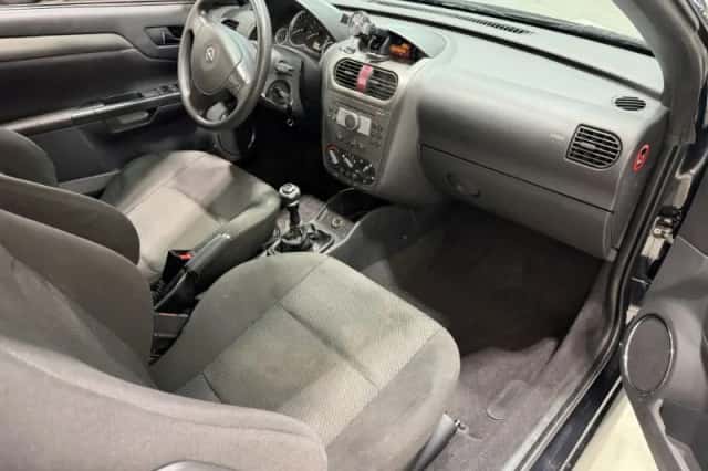 Opel Tigra (2005) thumbnail 3