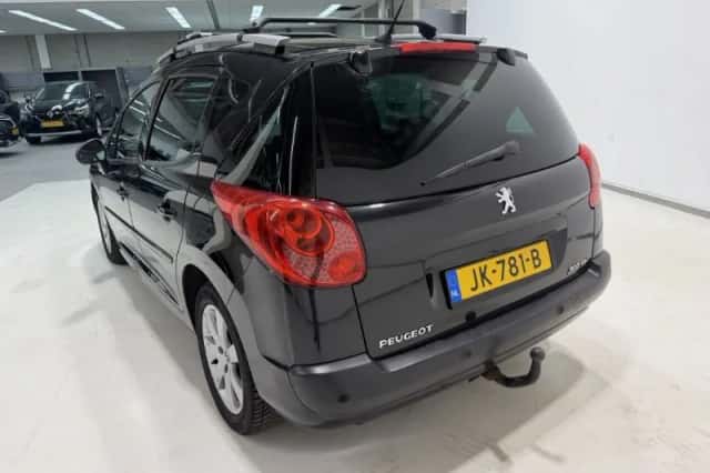 Peugeot 207 (2008) thumbnail 5