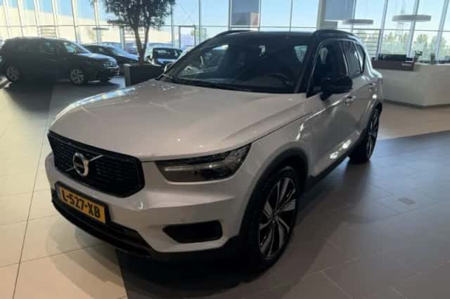 Volvo XC40 (2021) thumbnail 1