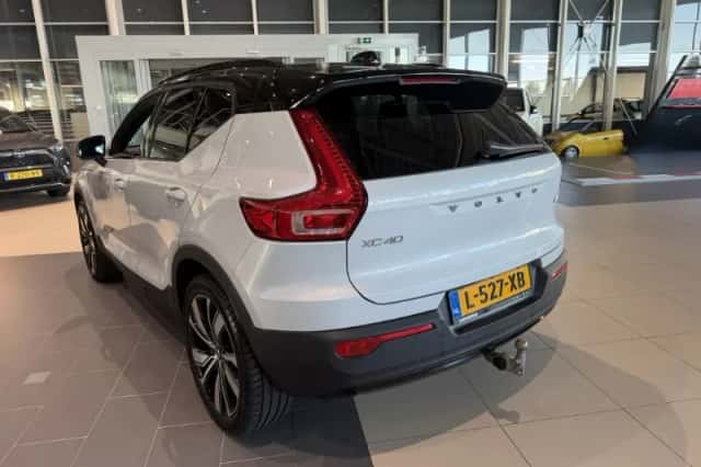 Volvo XC40 (2021) thumbnail 5
