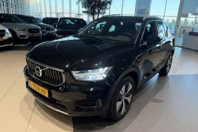 Volvo XC40 (2021) thumbnail 5