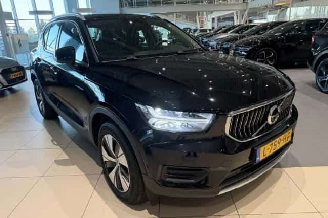 Volvo XC40 (2021) thumbnail 6