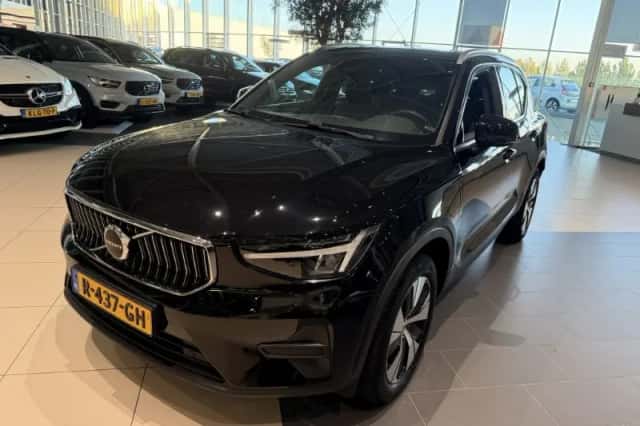 Volvo XC40 (2022) thumbnail 1