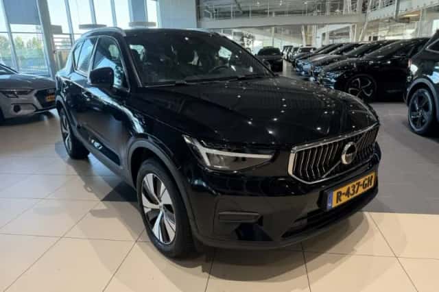 Volvo XC40 (2022) thumbnail 2