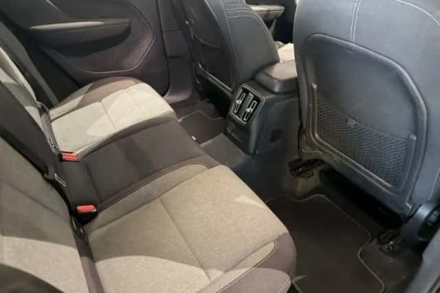 Volvo XC40 (2022) thumbnail 4