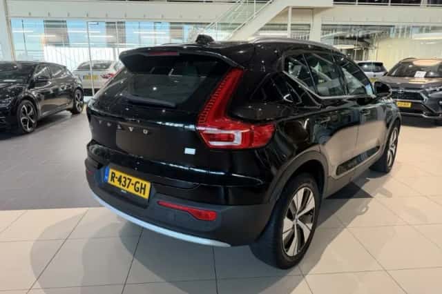 Volvo XC40 (2022) thumbnail 5