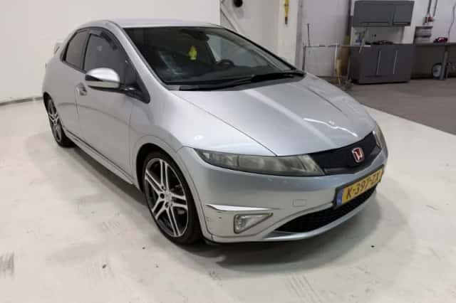 Honda Civic (2010) thumbnail 2