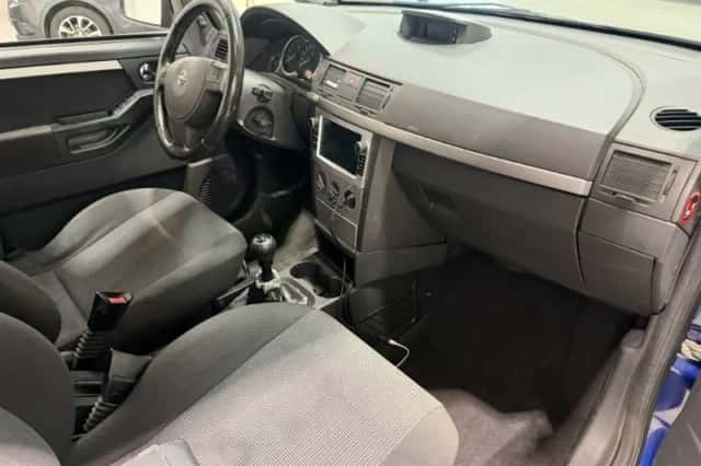 Opel Meriva (2003) thumbnail 3