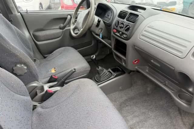 Suzuki Ignis (2001) thumbnail 3