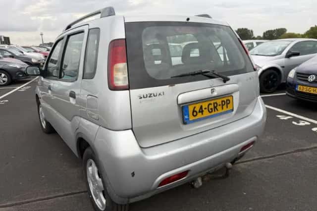 Suzuki Ignis (2001) thumbnail 5