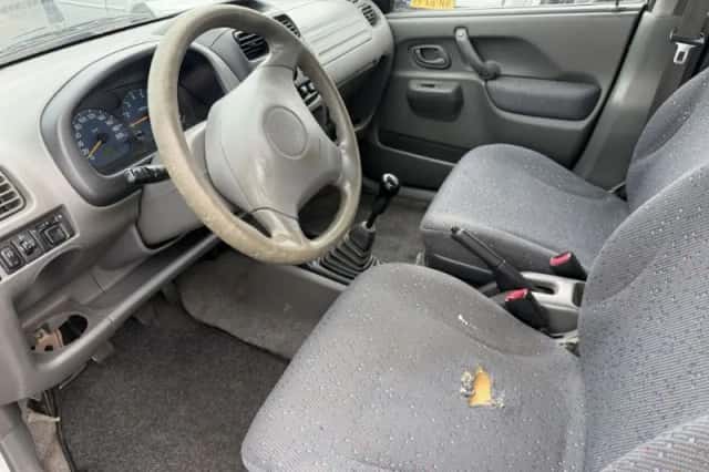 Suzuki Ignis (2001) thumbnail 6