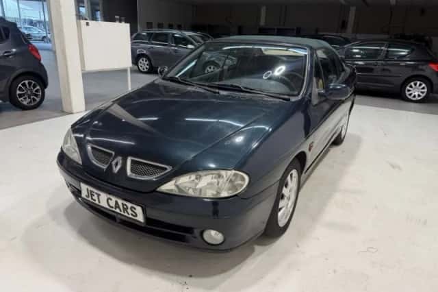 Renault Mégane (2001) thumbnail 2