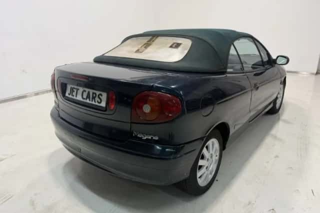 Renault Mégane (2001) thumbnail 3