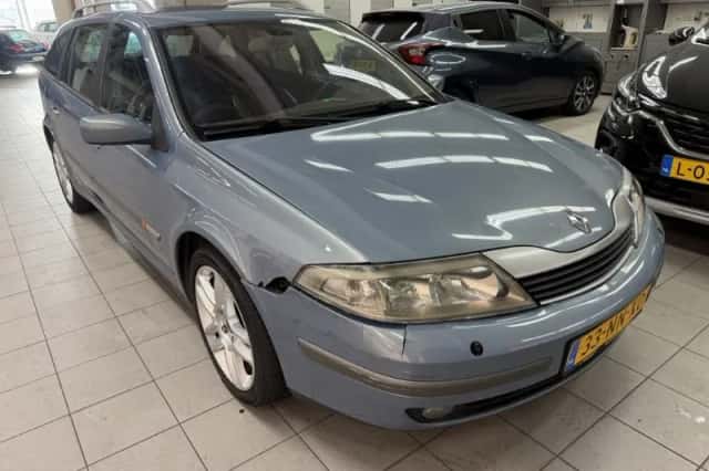 Renault Laguna (2004) thumbnail 2