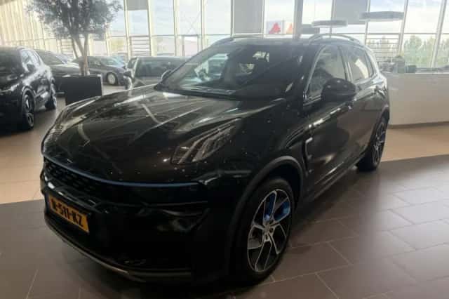 Lynk & Co 01 (2022) thumbnail 2