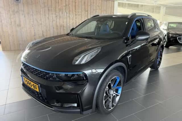 Lynk & Co 01 (2023) thumbnail 1
