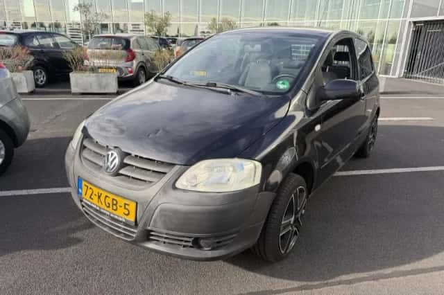 Volkswagen Fox (2009) thumbnail 2