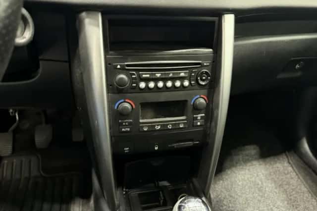 Peugeot 207 (2007) thumbnail 6