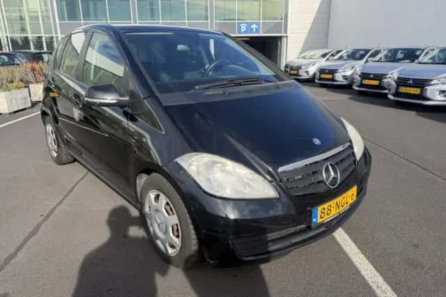 Mercedes-Benz A-Klasse (2010) thumbnail 2