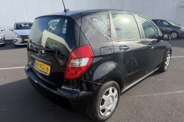 Mercedes-Benz A-Klasse (2010) thumbnail 4