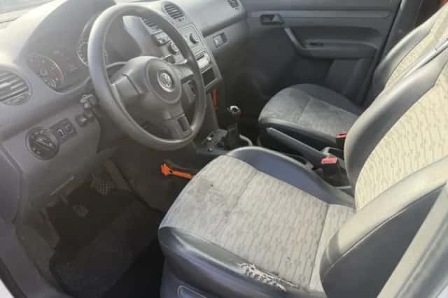 Volkswagen Caddy (2012) thumbnail 6