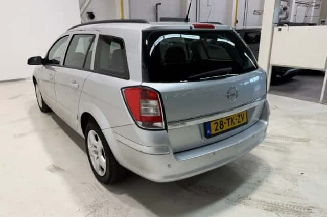 Opel Astra (2006) thumbnail 5