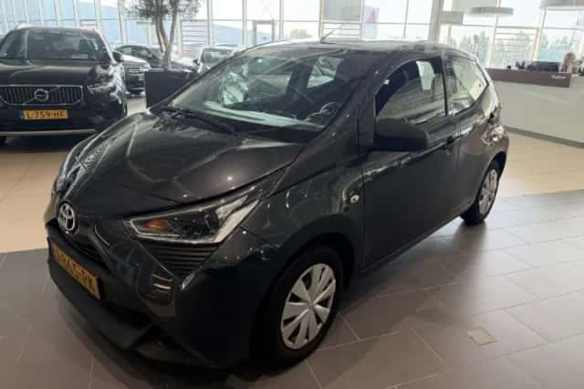Toyota Aygo (2020) thumbnail 1