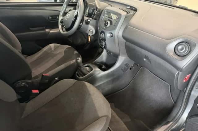 Toyota Aygo (2020) thumbnail 3