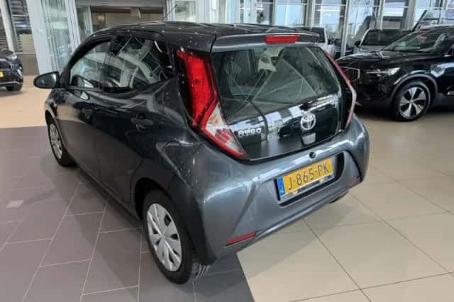 Toyota Aygo (2020) thumbnail 5
