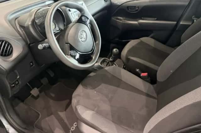 Toyota Aygo (2020) thumbnail 6