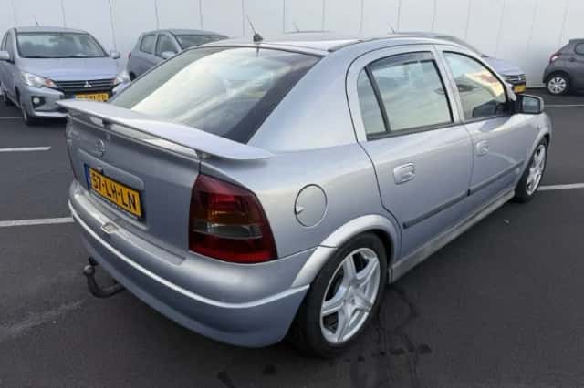 Opel Astra (2003) thumbnail 4