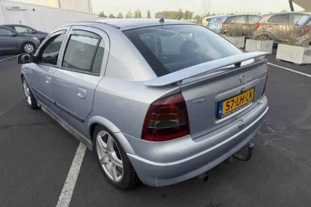 Opel Astra (2003) thumbnail 5