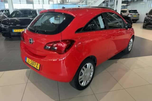 Opel Corsa (2016) thumbnail 3