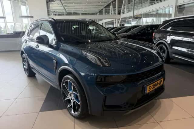 Lynk & Co 01 (2023) thumbnail 1