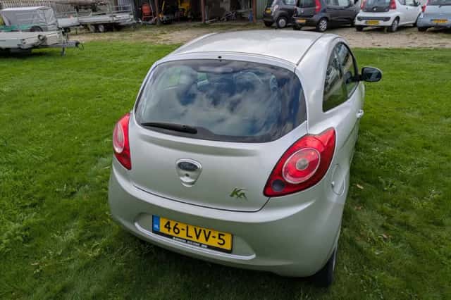 Ford Ka (2010) thumbnail 5